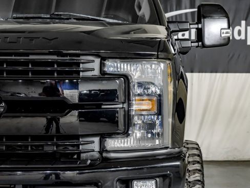 Used 2019 Ford F250 Lariat w/ Lariat Ultimate Package image 42