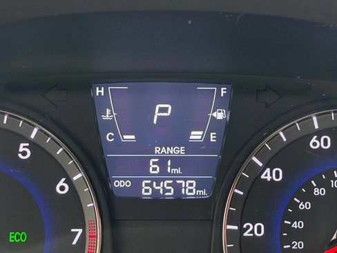 Used 2013 Hyundai Accent GLS w/ Premium Pkg FWD image 19