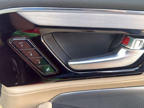 Used 2025 Acura MDX w/ Technology Package FWD image 33