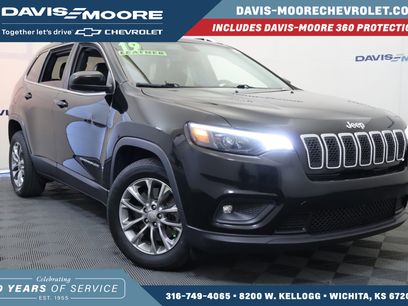 Used 2019 Jeep Cherokee Latitude Plus w/ Comfort/Convenience Group