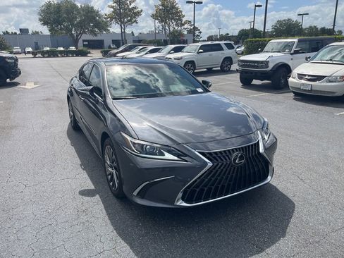 Used 2024 Lexus ES 350 w/ Technology Package FWD image 12