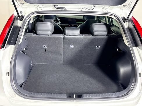 Used 2023 Kia Niro EX Touring FWD image 22