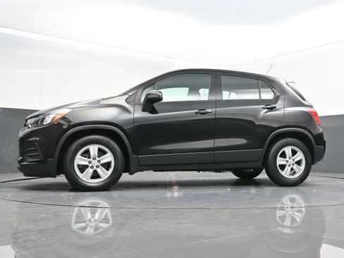 Certified 2020 Chevrolet Trax LS image 34