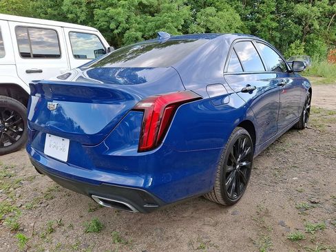 Used 2022 Cadillac CT4 Luxury w/ Sun And Sound Package AWD/4WD image 4