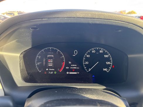 Used 2024 Honda HR-V LX image 9