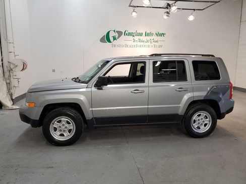 Used 2014 Jeep Patriot Sport w/ Power Value Group AWD/4WD image 3