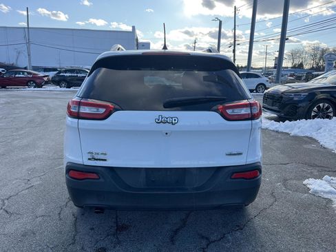 Used 2017 Jeep Cherokee Latitude w/ Cold Weather Group image 3