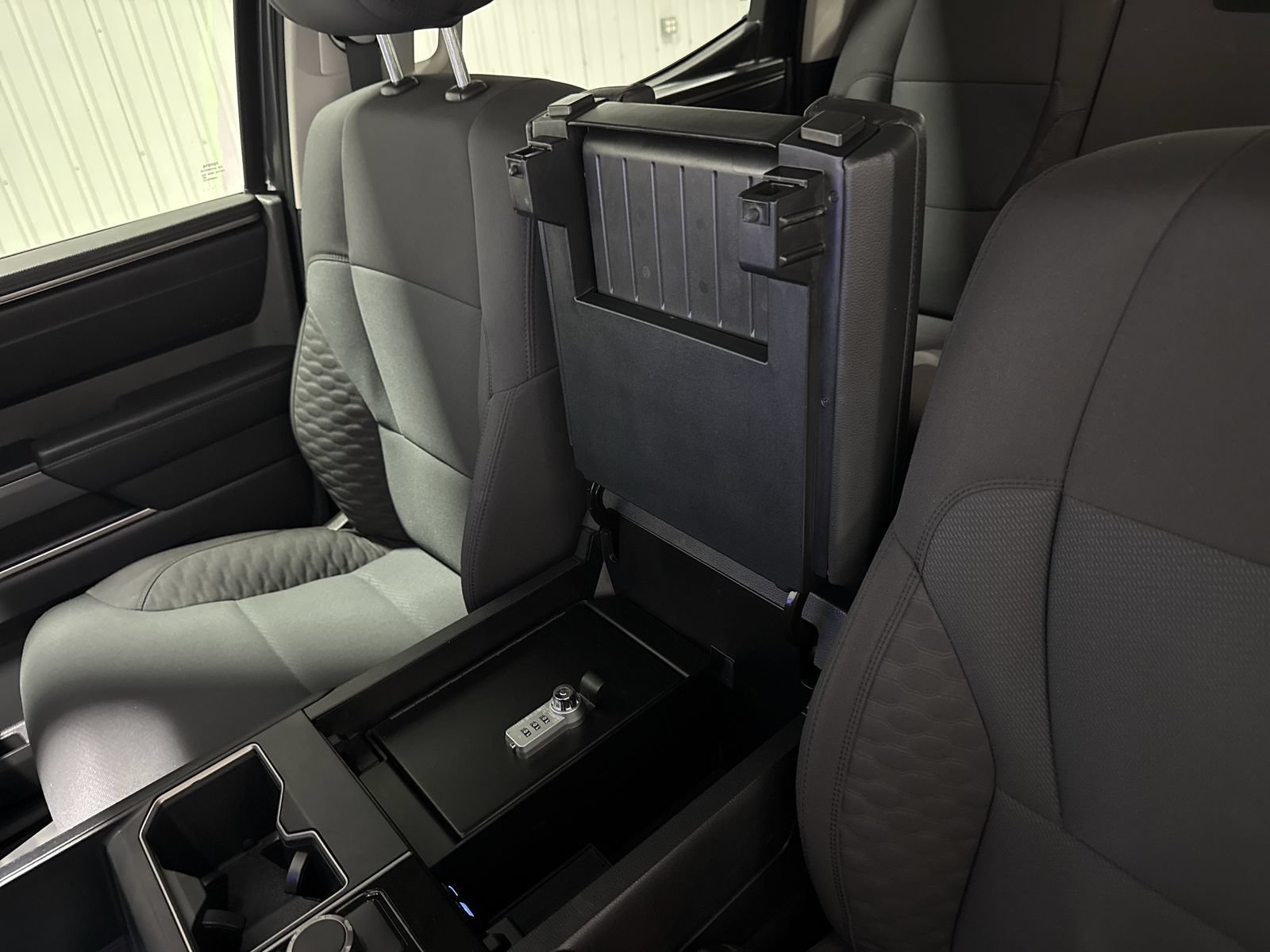 Used 2024 Toyota Tundra SR5 AWD/4WD image 36