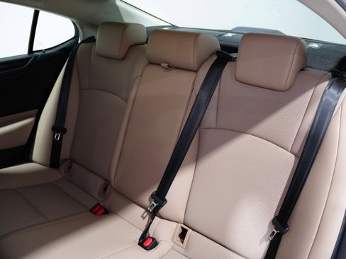 Used 2019 Lexus ES 350 Luxury image 17