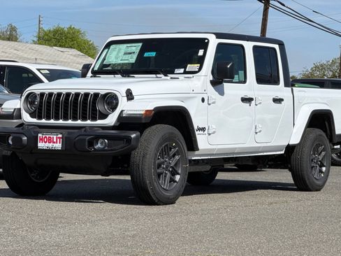 New 2026 Jeep Gladiator Sport image 7