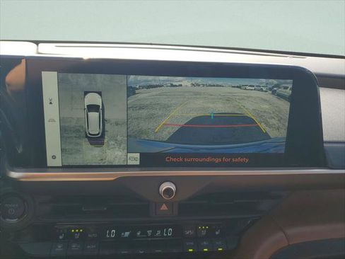 Certified 2025 Toyota Crown Signia w/ Advanced Technology Package AWD/4WD image 26