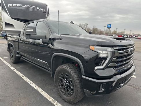 Certified 2024 Chevrolet Silverado 2500 High Country w/ Midnight Edition AWD/4WD image 2