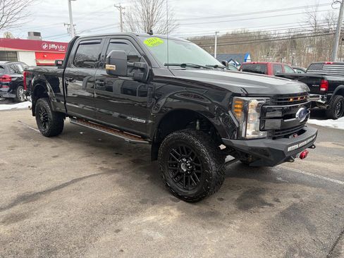 Used 2019 Ford F250 Lariat w/ Lariat Ultimate Package image 4