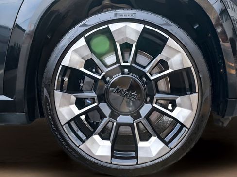 Used 2024 BMW XM image 37