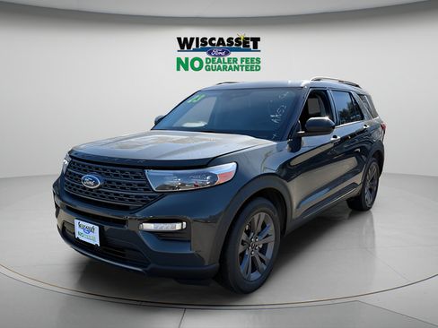 Certified 2023 Ford Explorer XLT w/ Equipment Group 202A AWD/4WD image 17