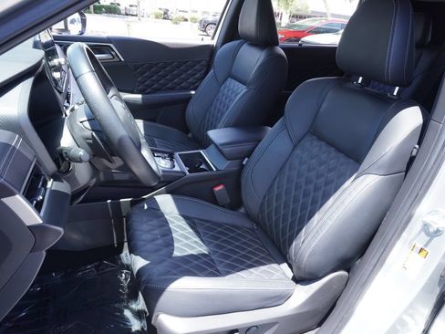 Used 2024 Mitsubishi Outlander SEL FWD image 13