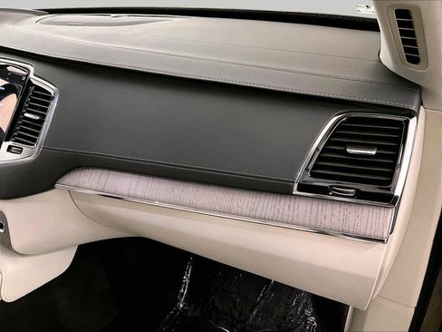 Used 2022 Volvo XC90 T6 Inscription w/ Advanced Package image 15