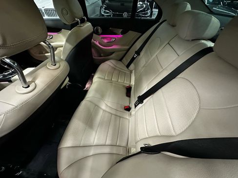 Used 2020 Mercedes-Benz C 300 Sedan w/ Premium Package image 16