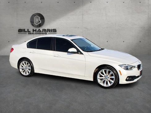 Used 2018 BMW 320i xDrive Sedan image 4