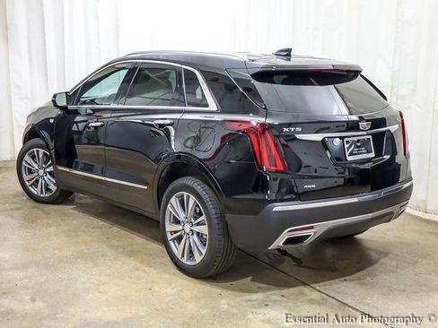 Certified 2025 Cadillac XT5 Premium Luxury AWD/4WD image 9