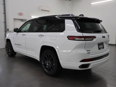 Used 2025 Jeep Grand Cherokee L Summit AWD/4WD image 6