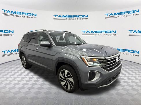 Used 2024 Volkswagen Atlas SE AWD/4WD image 7