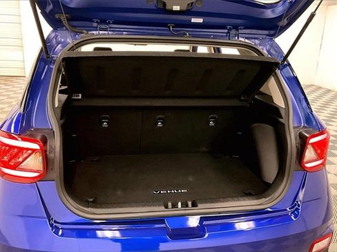 Used 2024 Hyundai Venue Limited image 37