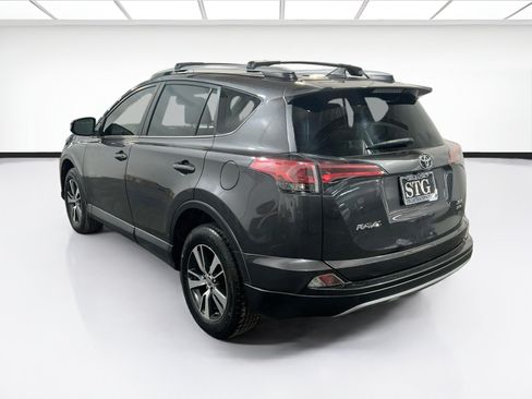 Used 2018 Toyota RAV4 XLE AWD/4WD image 6