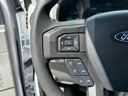 New 2027 Ford E-350 and Econoline 350 Super Duty w/ Interior Upgrade Package RWD image 11