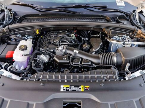 New 2025 Jeep Grand Cherokee Altitude image 27