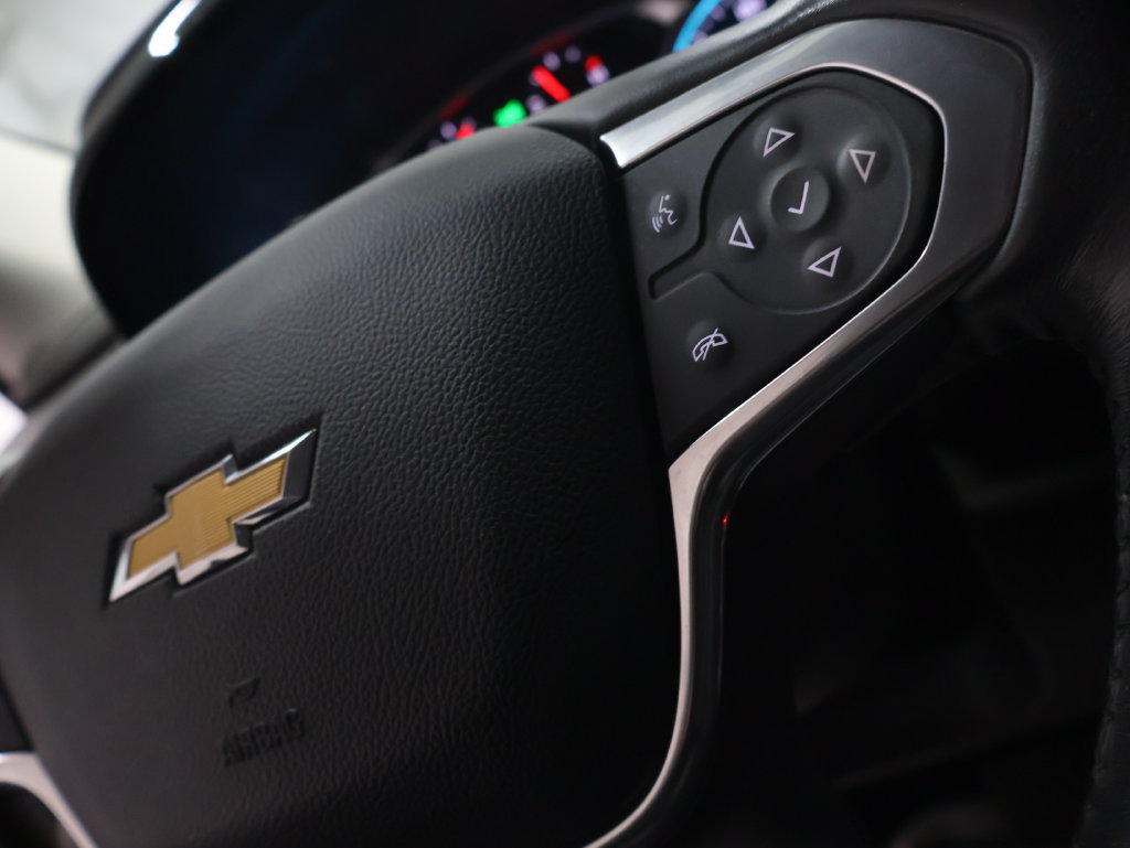 Used 2021 Chevrolet Traverse LT w/ LPO, Floor Liner Package AWD/4WD image 21