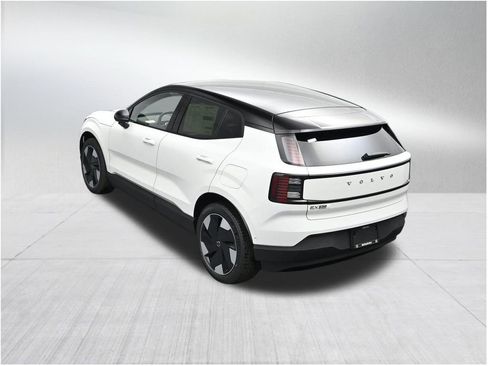 New 2026 Volvo EX30 Ultra AWD/4WD image 15