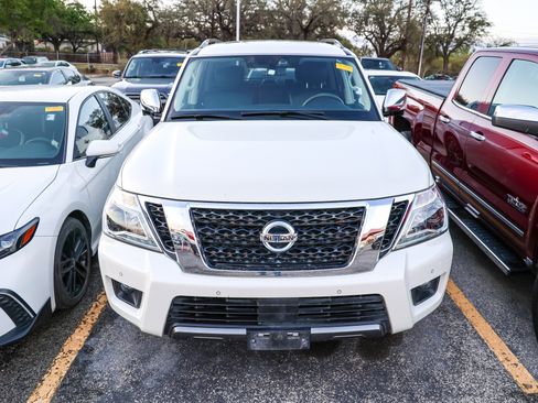 Used 2020 Nissan Armada Platinum image 10