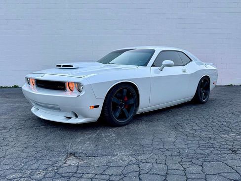 Used 2010 Dodge Challenger SRT8 w/ SRT Option Group II image 7