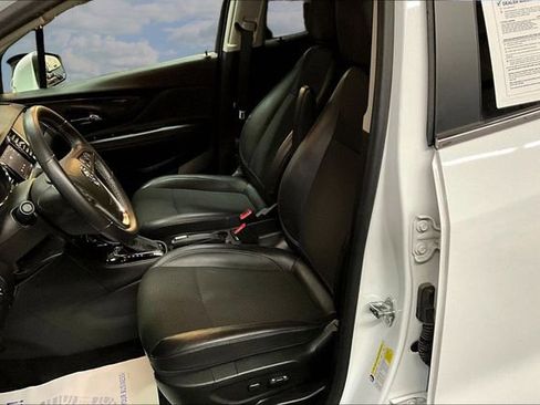 Used 2022 Buick Encore Preferred w/ Safety Package image 20