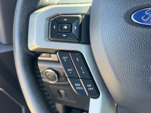 Used 2015 Ford F150 Platinum w/ Equipment Group 701A Luxury AWD/4WD image 19