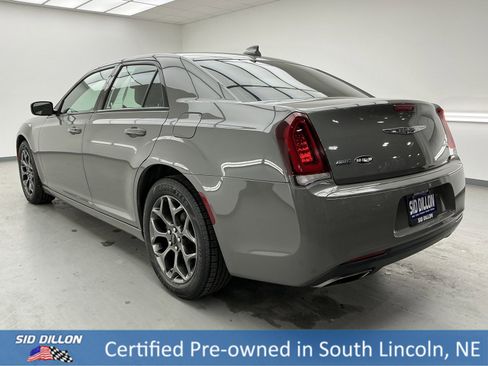 Used 2018 Chrysler 300 S image 6