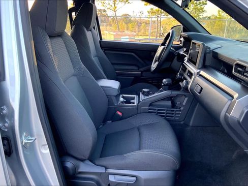 Used 2025 Toyota 4Runner SR5 image 8