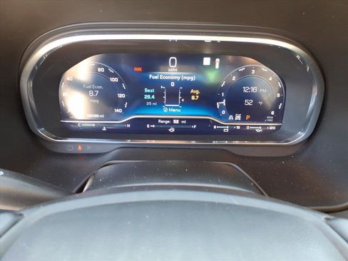 Used 2022 Chevrolet Suburban Z71 w/ Luxury Package image 23