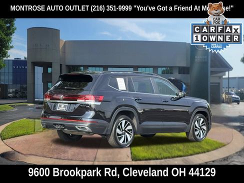 Used 2024 Volkswagen Atlas SE AWD/4WD image 4