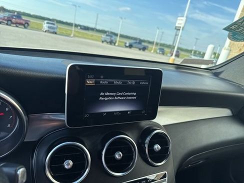 Used 2019 Mercedes-Benz GLC 300 4MATIC image 23