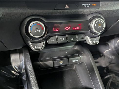 Used 2022 Kia Rio S w/ Option Group 015 FWD image 19