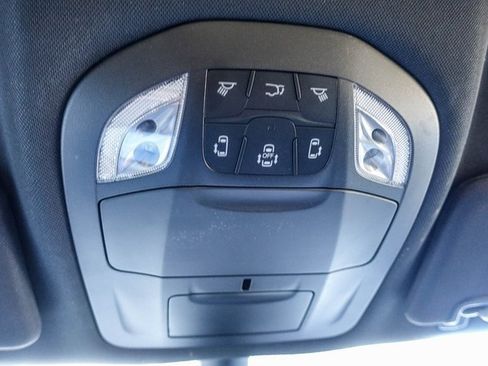 New 2026 Chrysler Pacifica Select image 16