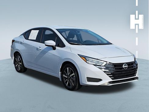 Used 2025 Nissan Versa SV w/ Trunk Package FWD image 1