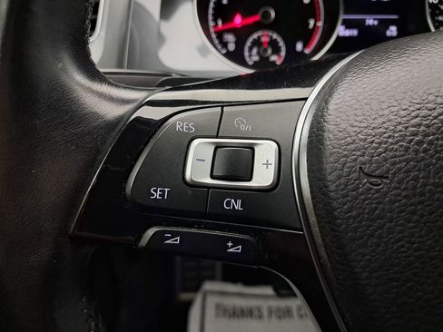 Used 2017 Volkswagen Golf Alltrack S image 11