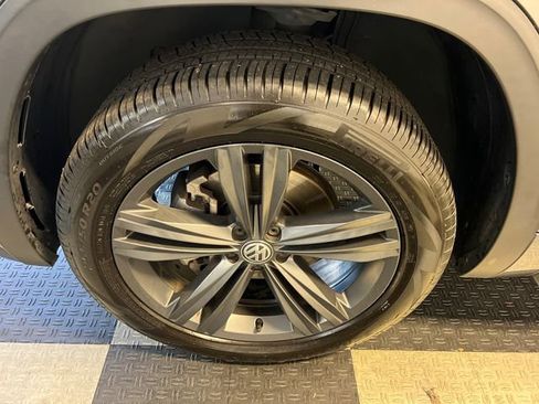 Used 2020 Volkswagen Atlas SE w/ Towing Package AWD/4WD image 9