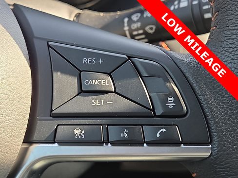 Used 2024 Nissan Kicks SR image 21