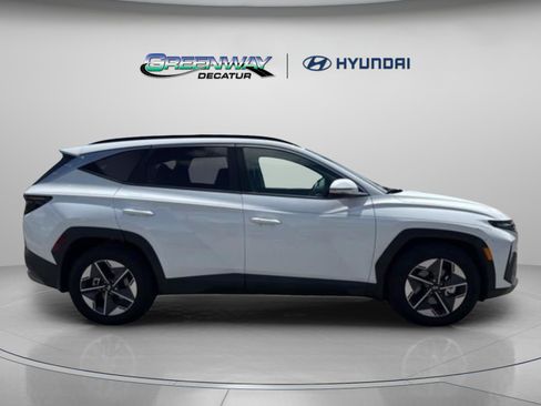 Used 2025 Hyundai Tucson SEL FWD image 8