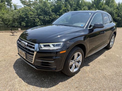Used 2018 Audi Q5 2.0T Premium Plus w/ Premium Plus Package AWD/4WD image 7