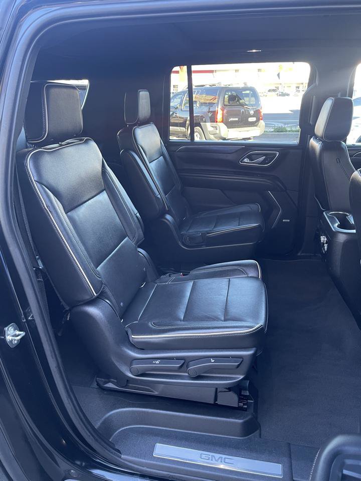 Used 2021 GMC Yukon XL SLT w/ SLT Luxury Plus Package AWD/4WD image 18